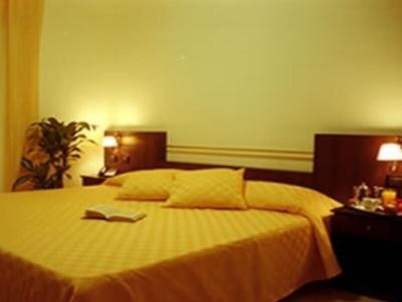 Hotel Marabel Sant'Alessio Siculo Exterior photo